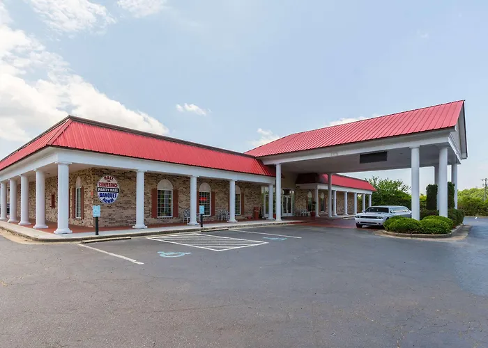 Econo Lodge Inn & Suites Orangeburg