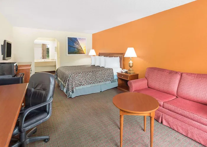 Days Inn By Wyndham Orangeburg South