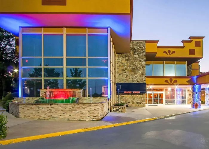 Clarion Inn & Suites University Center Auburn