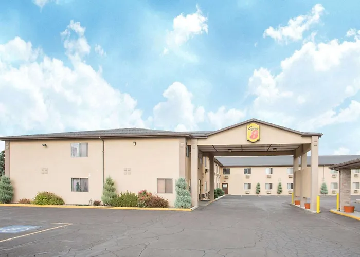 Super 8 By Wyndham Elko