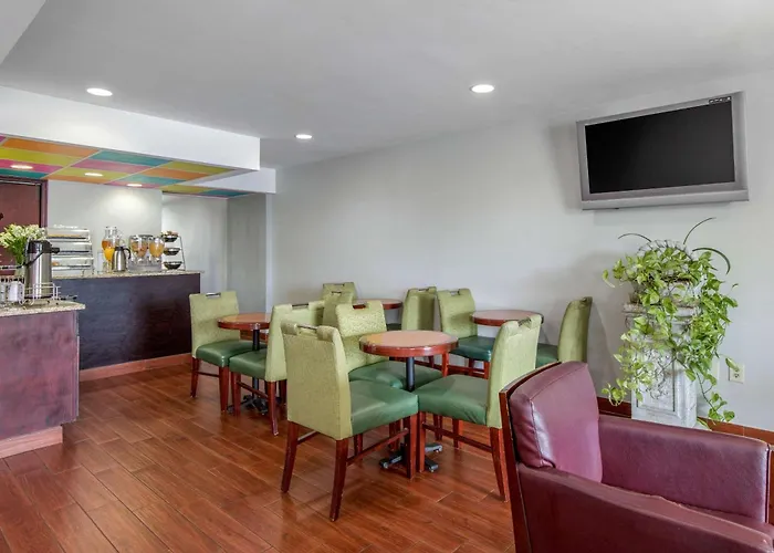 Econo Lodge Aiken Central