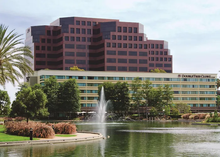 Doubletree By Hilton Orange County Airport Hotel Santa Ana