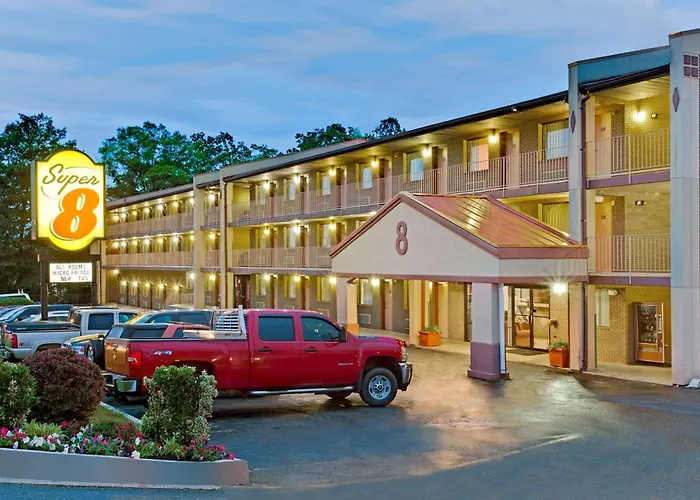 Super 8 By Wyndham Laurel