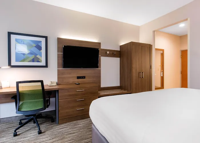 Holiday Inn Express Henderson By Ihg