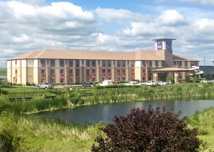 Sleep Inn & Suites Indoor Waterpark Liberty