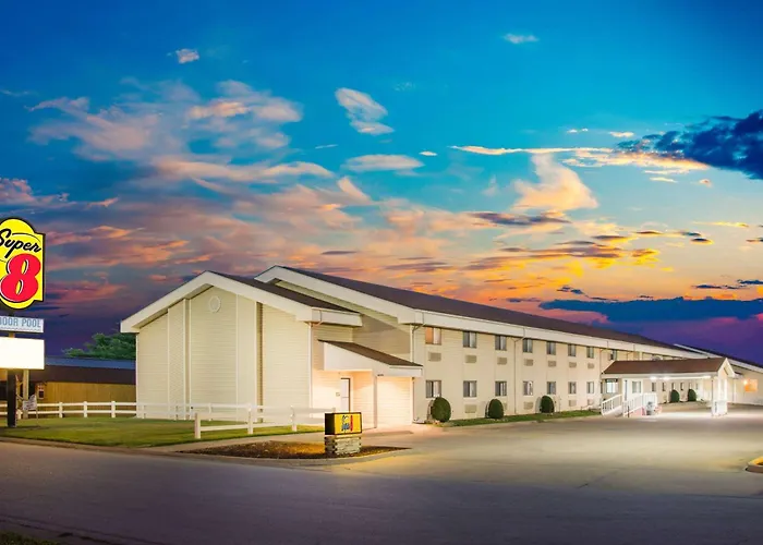 Super 8 By Wyndham Nevada Hotel