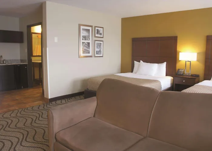 La Quinta By Wyndham Castle Rock Hotel
