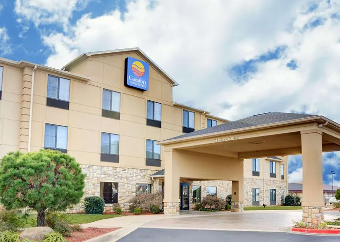 Comfort Inn & Suites Russellville I-40