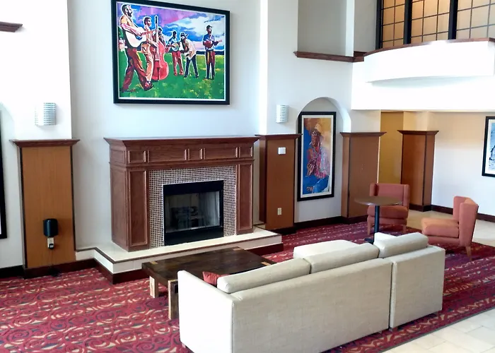 Holiday Inn Express & Suites Greenville By Ihg
