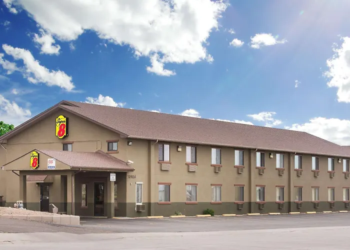 Super 8 By Wyndham Colby