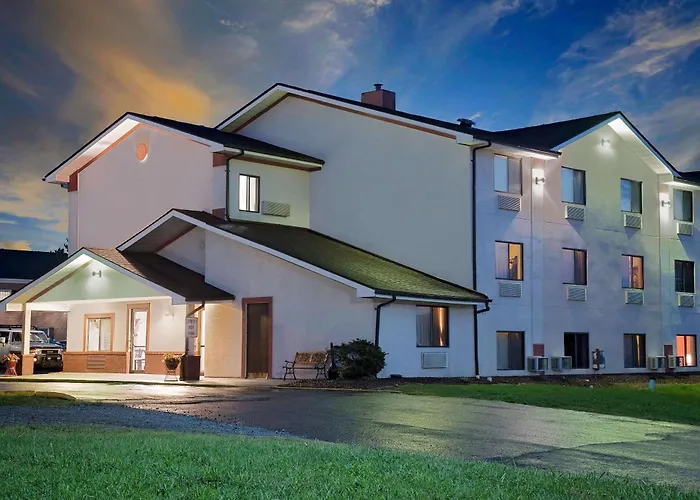 Hillside Inn & Suite