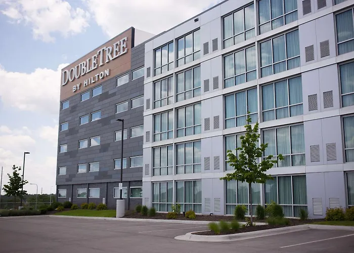 Doubletree By Hilton Omaha Southwest, Ne Hotel