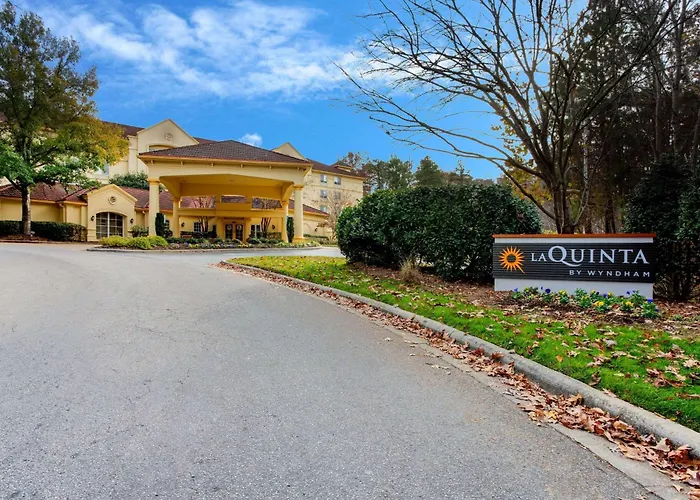 La Quinta By Wyndham Raleigh Crabtree Hotel