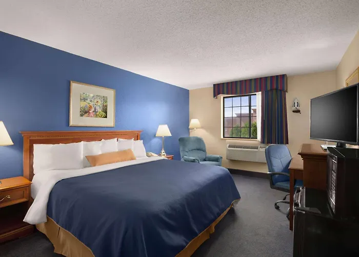Days Inn By Wyndham Keene Nh