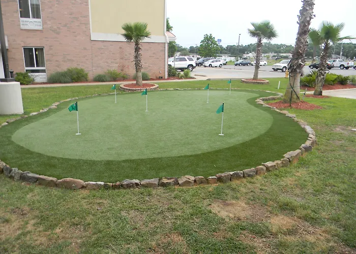 Holiday Inn Express & Suites Alexandria By Ihg