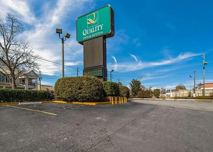 Quality Inn & Suites Conference Center Statesboro Historic District