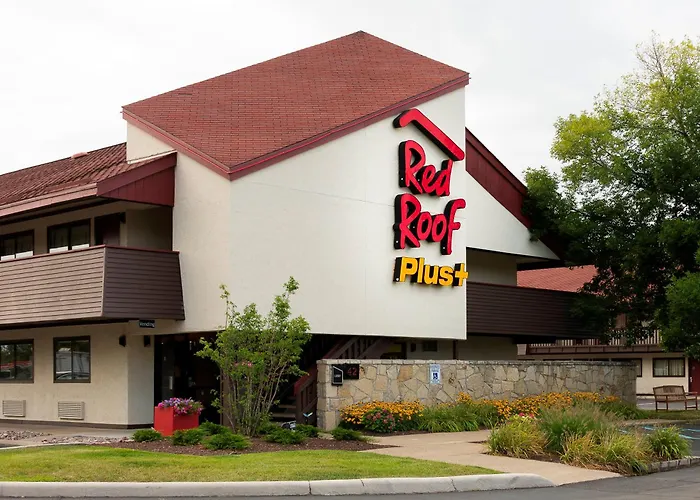 Red Roof Inn Plus+ Pittsburgh South - Airport Imperial
