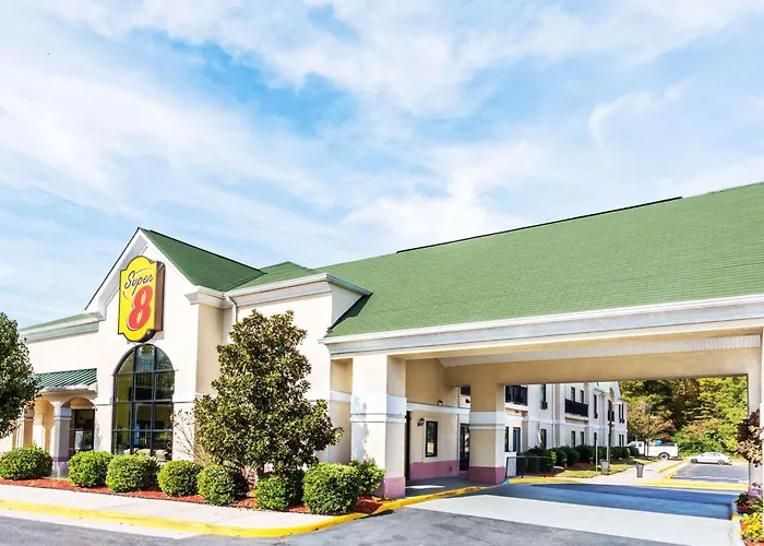 Super 8 By Wyndham Hull Street Midlothian Richmond Area Hotel