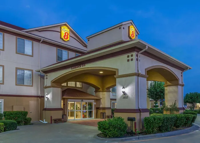 Super 8 By Wyndham Hillsboro Tx Hotel