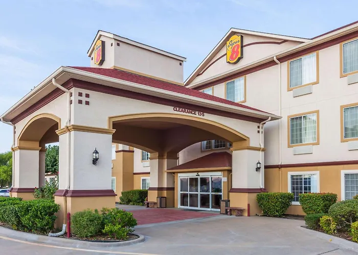 Super 8 By Wyndham Hillsboro Tx Hotel