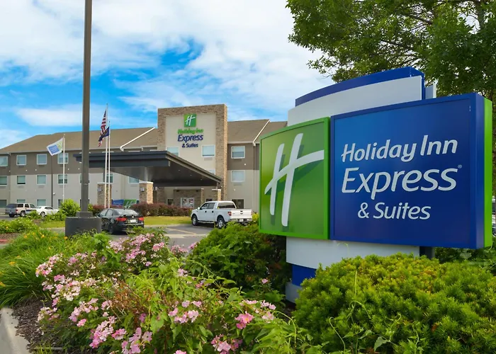 Holiday Inn Express & Suites - Omaha - 120Th And Maple By Ihg