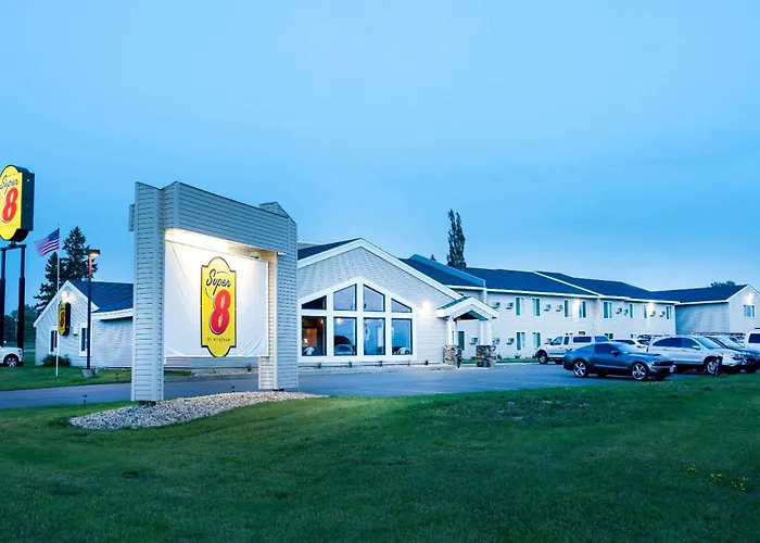 Super 8 By Wyndham Glenwood Hotel