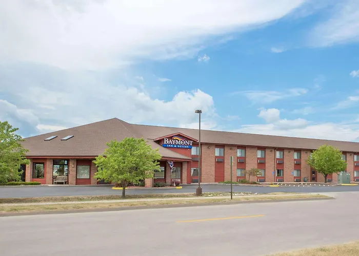 Baymont By Wyndham Boone Hotel