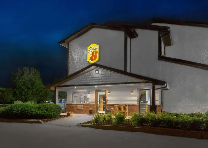 Super 8 By Wyndham Boone