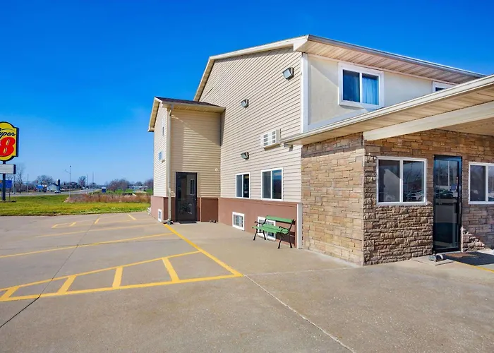 Super 8 By Wyndham Fort Madison