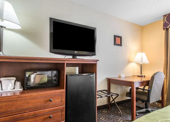 Comfort Inn Weirton - Steubenville