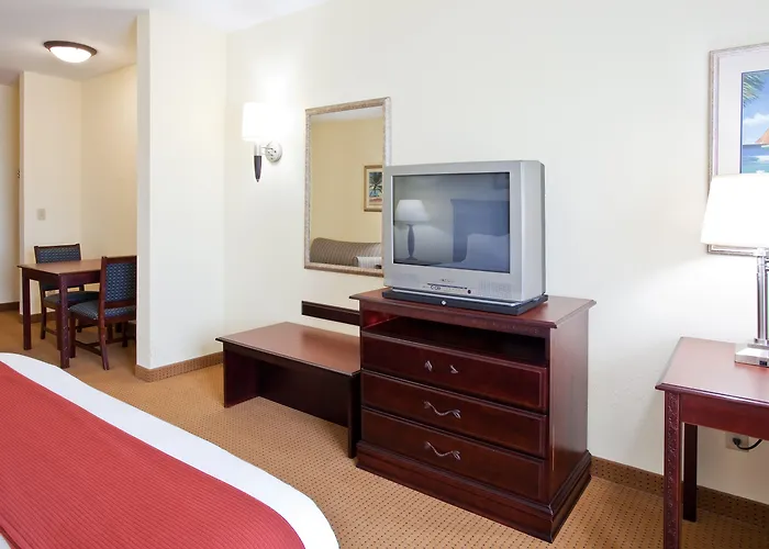 Holiday Inn Express Hotel & Suites Panama City-Tyndall