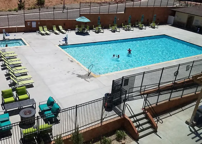 Wingate By Wyndham Moab Hotel