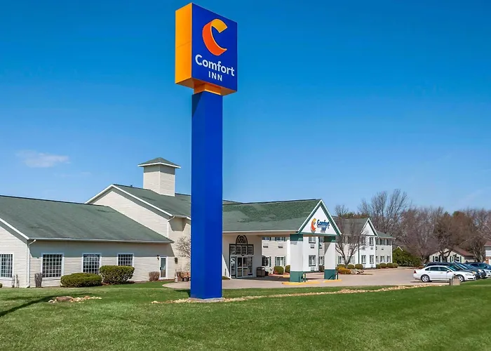 Comfort Inn Dyersville Near The Field Of Dreams