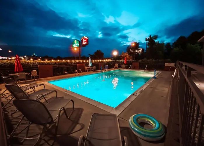 La Quinta By Wyndham Festus - St. Louis South Hotel