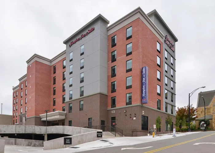 Hampton Inn & Suites Winston-Salem Downtown