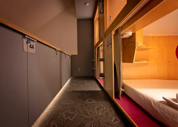 Pangea Pod Hotel (Adults Only)