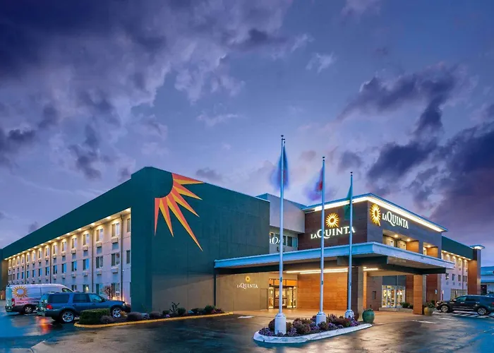 La Quinta By Wyndham Seattle Federal Way Hotel