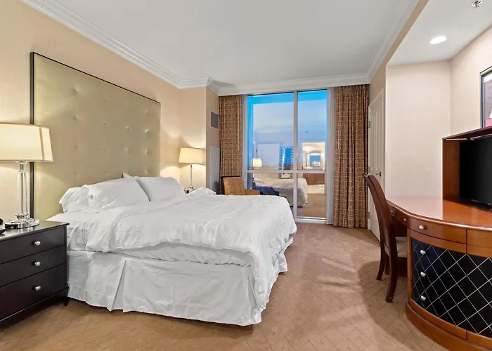 Mgm Signature Pool View Las Vegas
