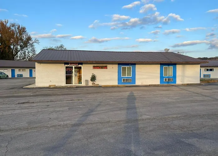 Budget Inn Decatur Priceville