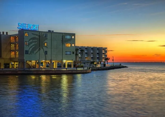 2 Bed Condo With Balcony Facing Pool And Sunsets!