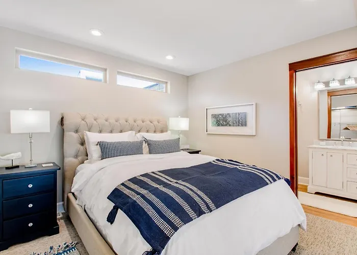 Port Angeles Water View Loft