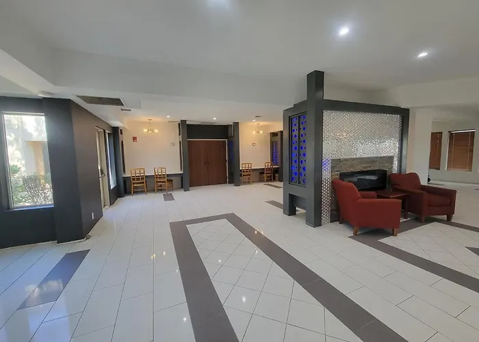 Eloquence Hotel Overland Park