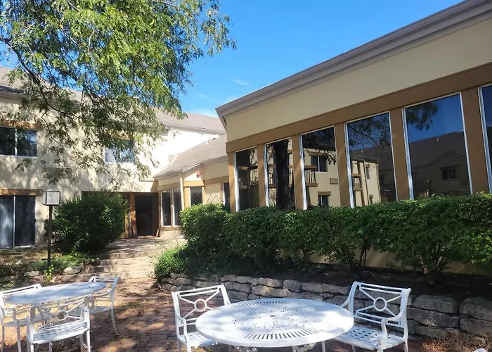 Eloquence Hotel Overland Park