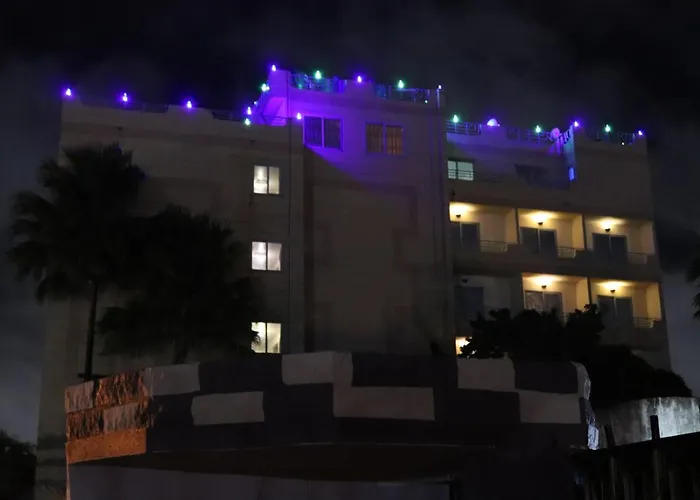 Maple Leaf Korean Hotel Achimota
