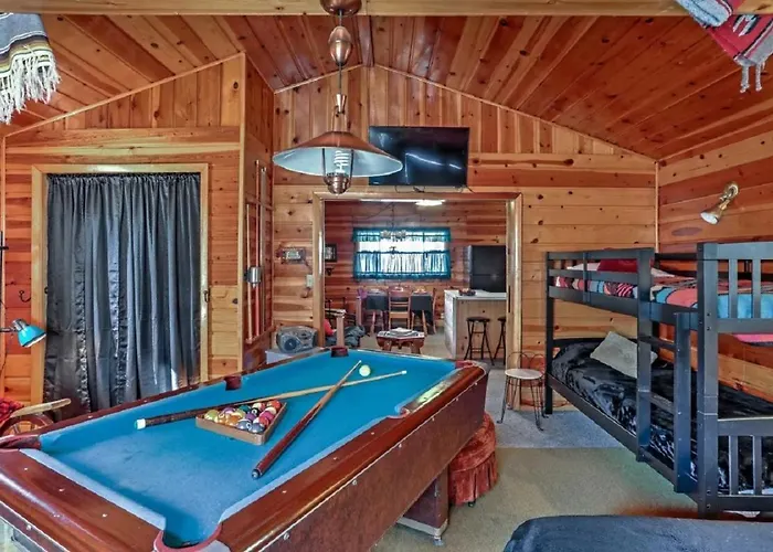 Happy Heart Bunkhouse Hotel Pinetop-Lakeside