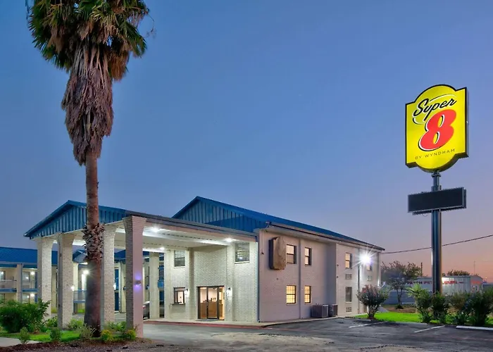 Super 8 By Wyndham Victoria - South - Hwy 59 Hotel