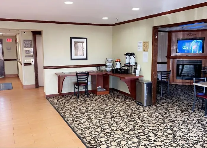 Baymont By Wyndham Battle Creek/I-94 Hotel