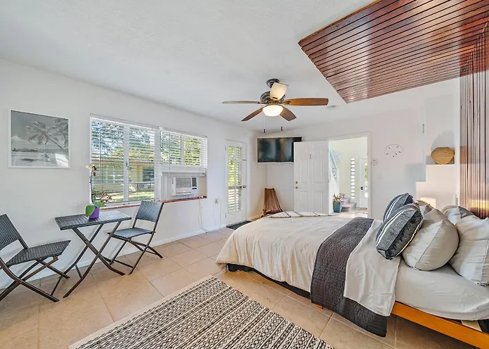 The Lucerne Bed & Breakfast Lake Worth Beach