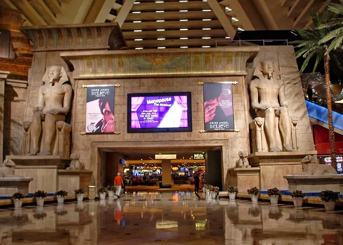 Strip Las Vegas Unit By Luxor And T Mobile Arena Area