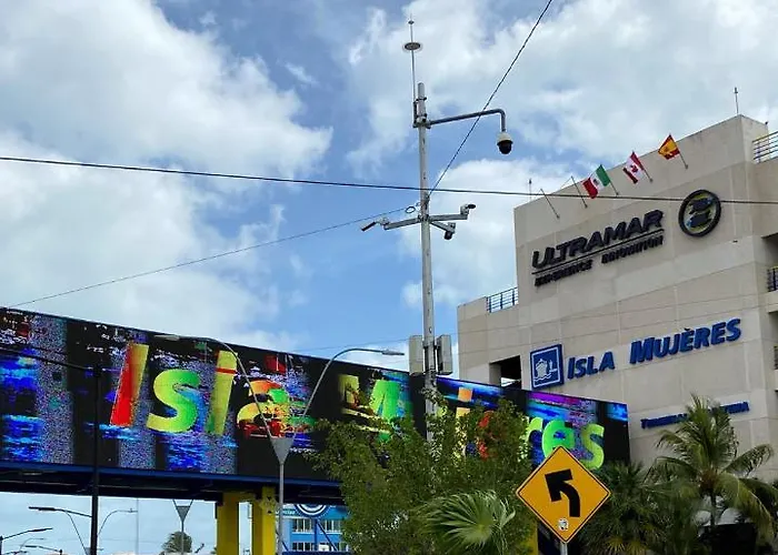 Lucky Duck Pj Hotel Cancun